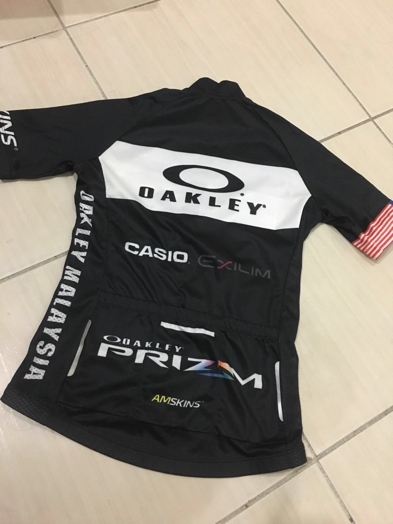 Oakley cycling jersey XS, Men's Fashion, Activewear on Carousell