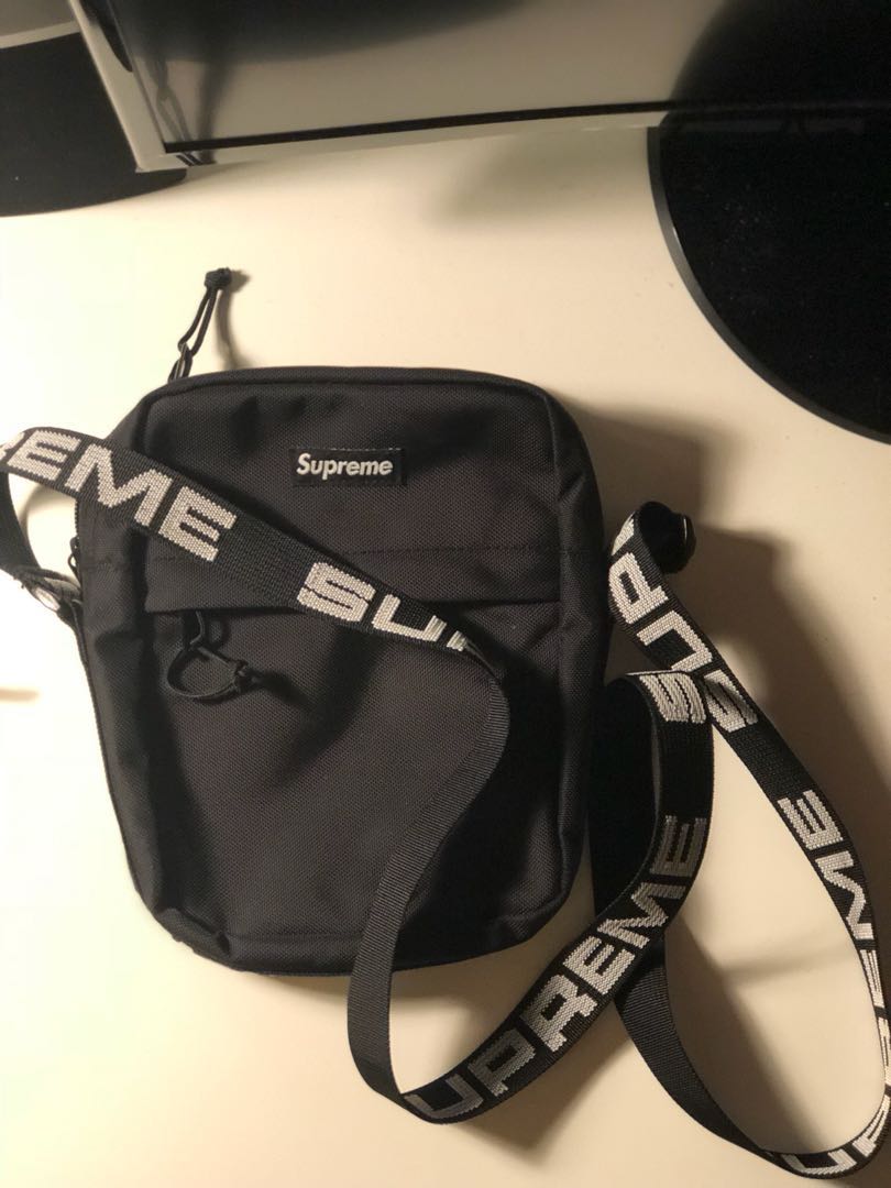 supreme shoulder bag 18