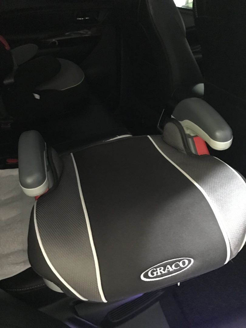 booster seat with cup holder
