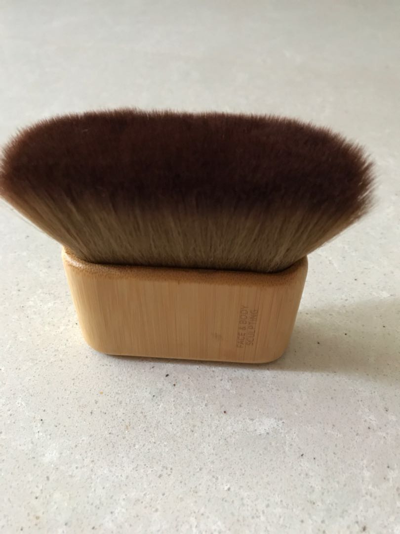 Ecotools fave & body sculpting brush, Beauty & Personal Care, Face