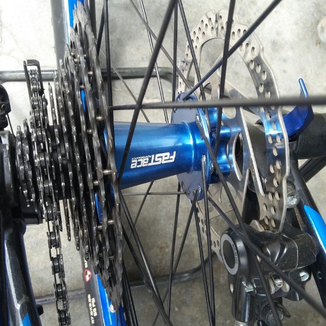 Giant Stance Size M, Sports Equipment, Bicycles & Parts, Bicycles on