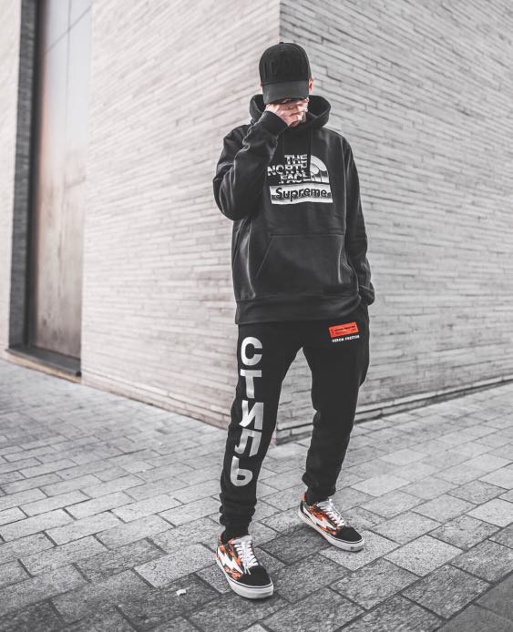 north face x supreme hoodie