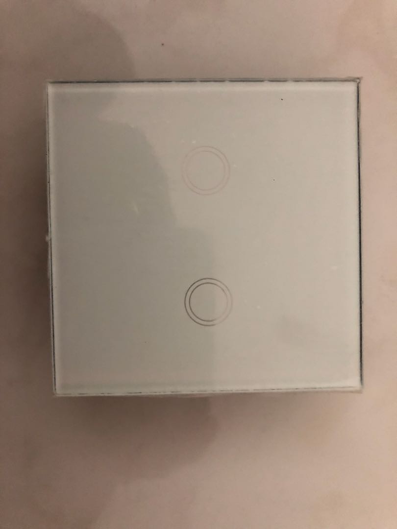 Touch Switch (Category: Nintendo) located in Singapore. Submitted by herculite (Listing ID 163089270, Image 3). Description: Loaded power : 3-300W/gang Dimensions: 86X86X36mm Remote frequency: 433.92MHz.