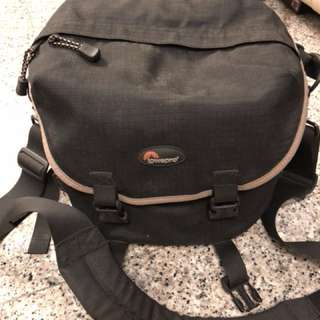 LowePro camera bag : S&F Reporter 200 AW
