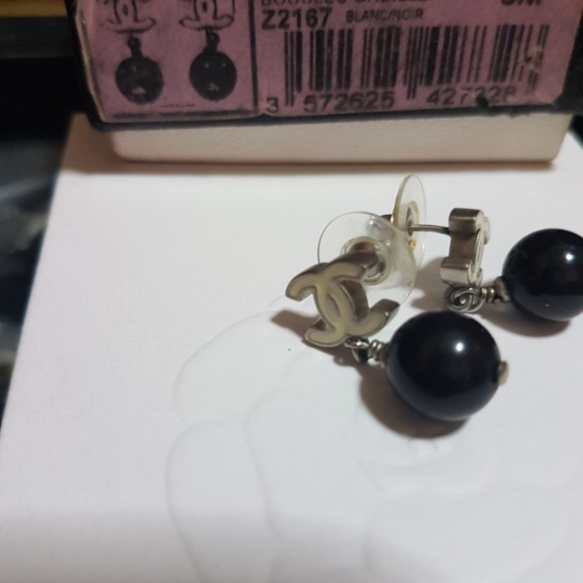Authentic Chanel Earrings Luxury Accessories On Carou Photo