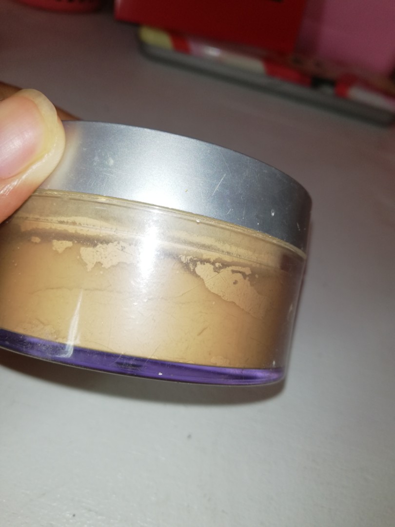 Fashion 21 loose powder (yellow undertone), Beauty & Personal Care