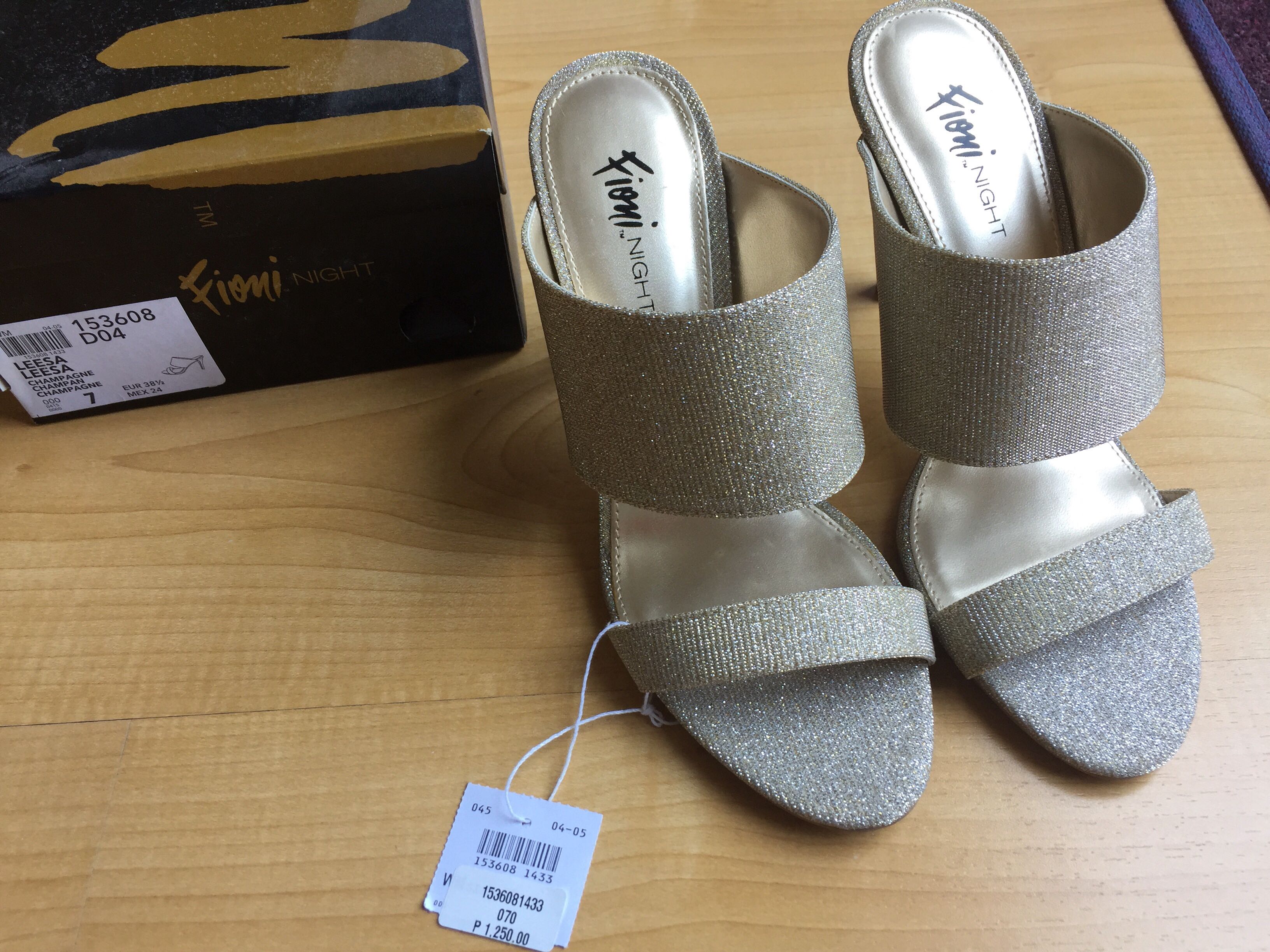 champagne shoes payless