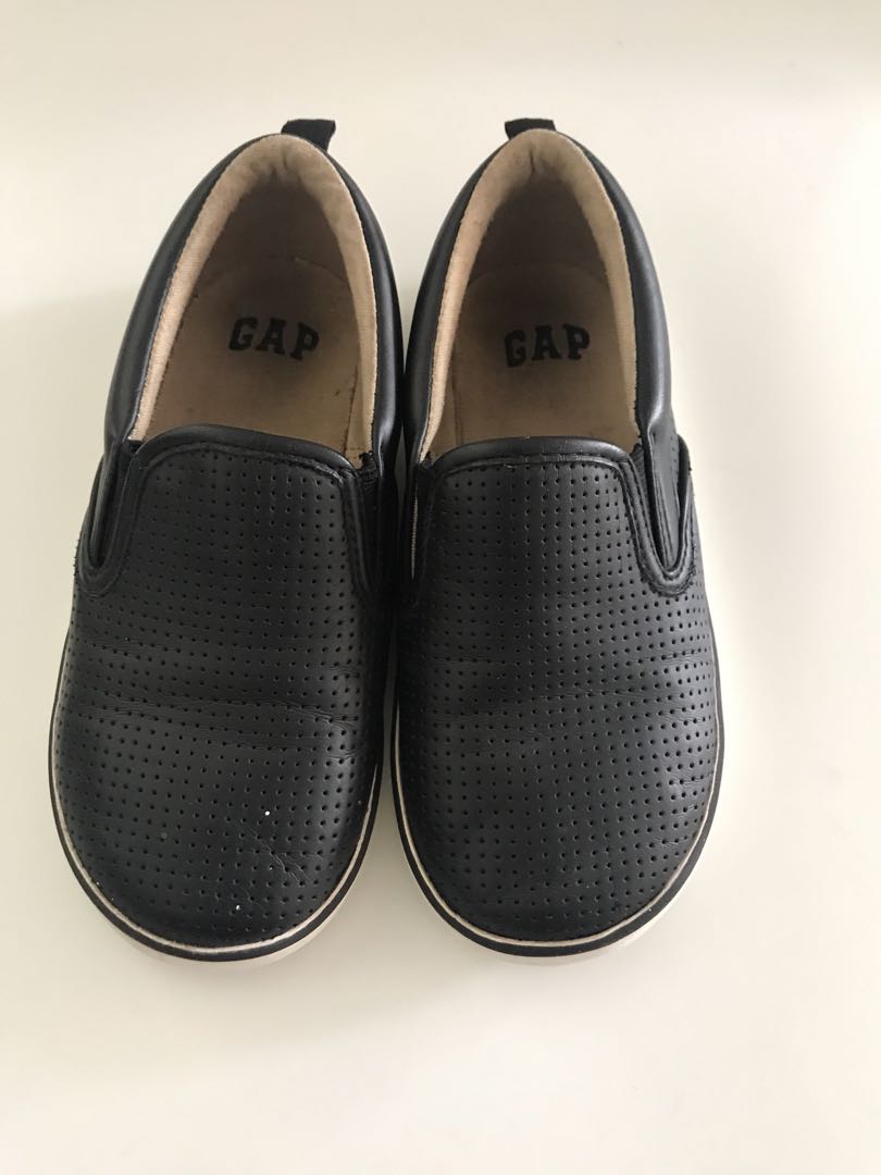 gap leather shoes