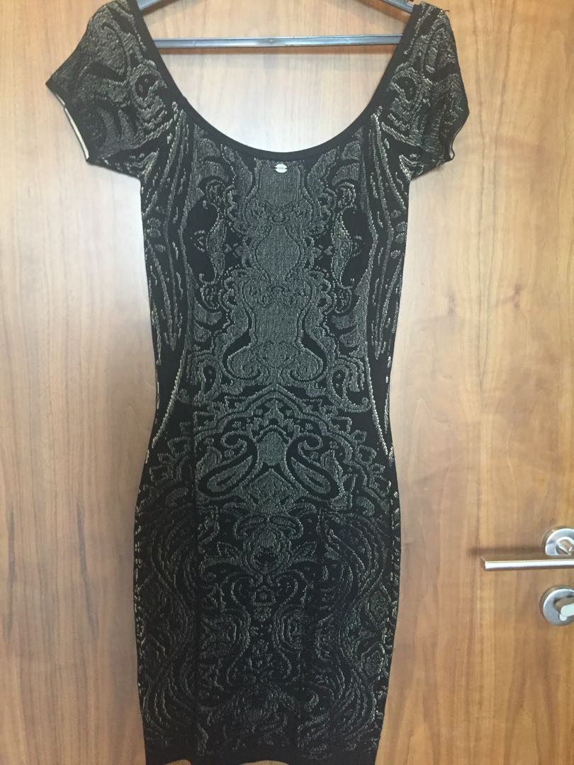 guess black bodycon dress