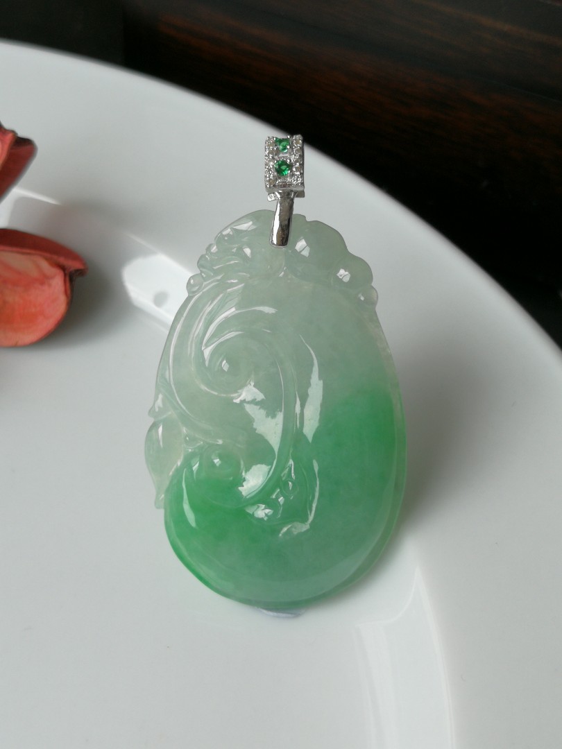 Jade ruyi pendant deals