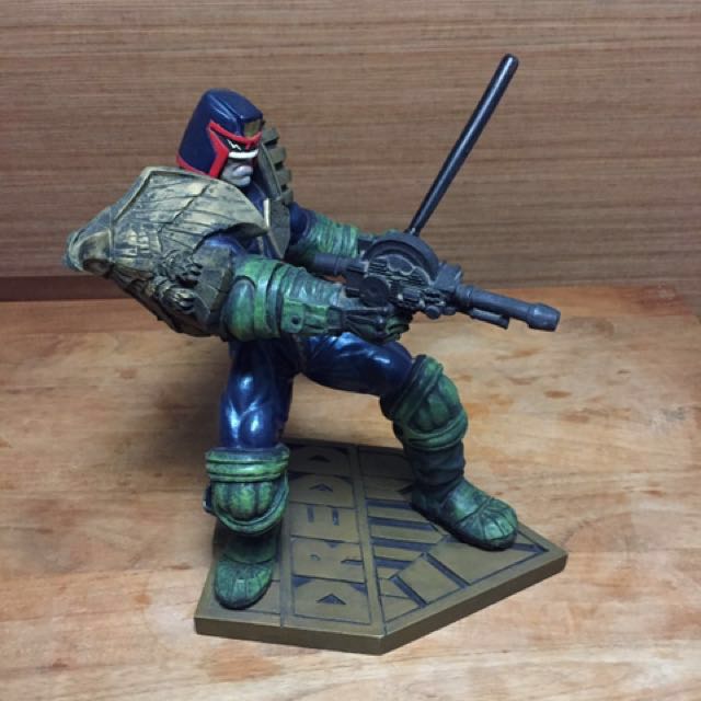 Judge Dredd Statue Hobbies Toys Toys Games On Carousell