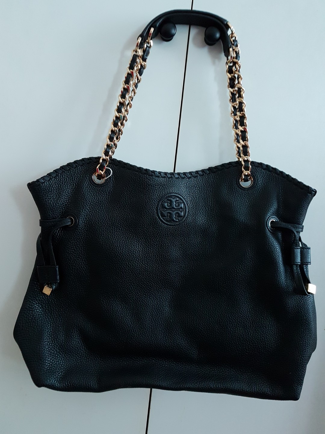 Tory Burch Marion slouchy tote, Luxury, Bags & Wallets on Carousell