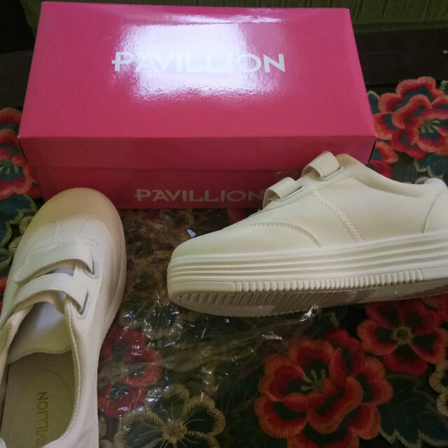 Pavillion shoes deals