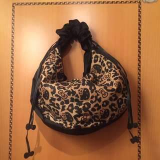 😻😻Limited Edition Hello Kitty Leopard Print Bag 👍🏻64231874667906110