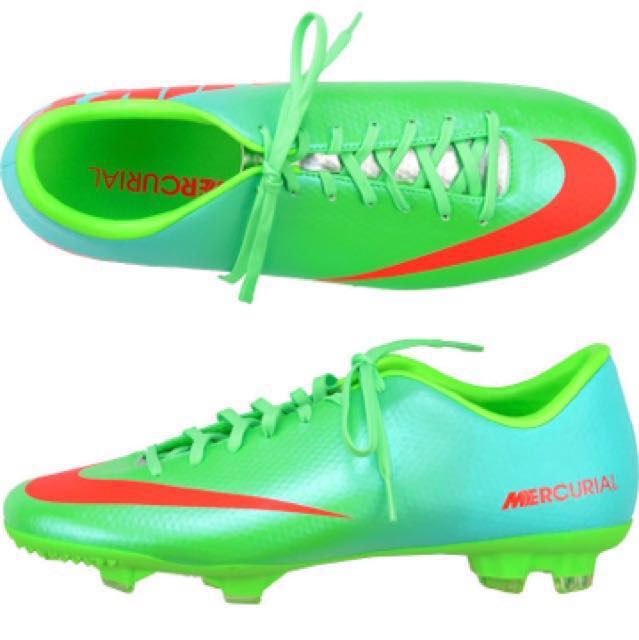 nike soccer boots 2013