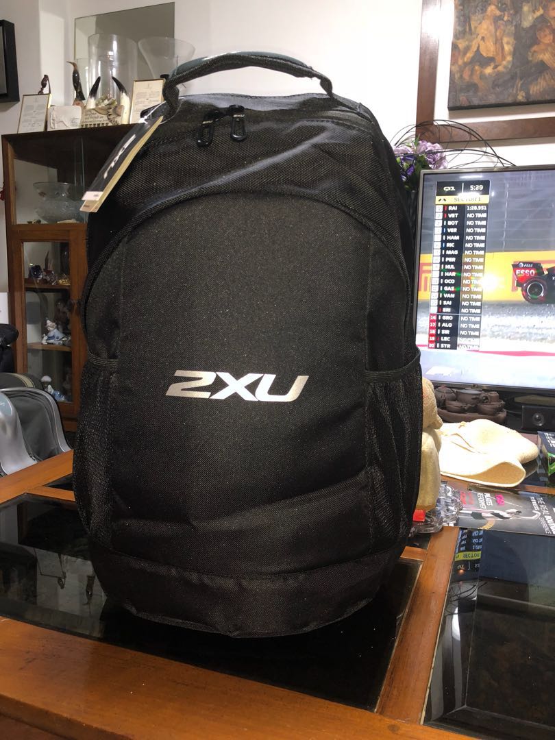 2XU Speed backpack, Fashion, Bags, Backpacks on Carousell