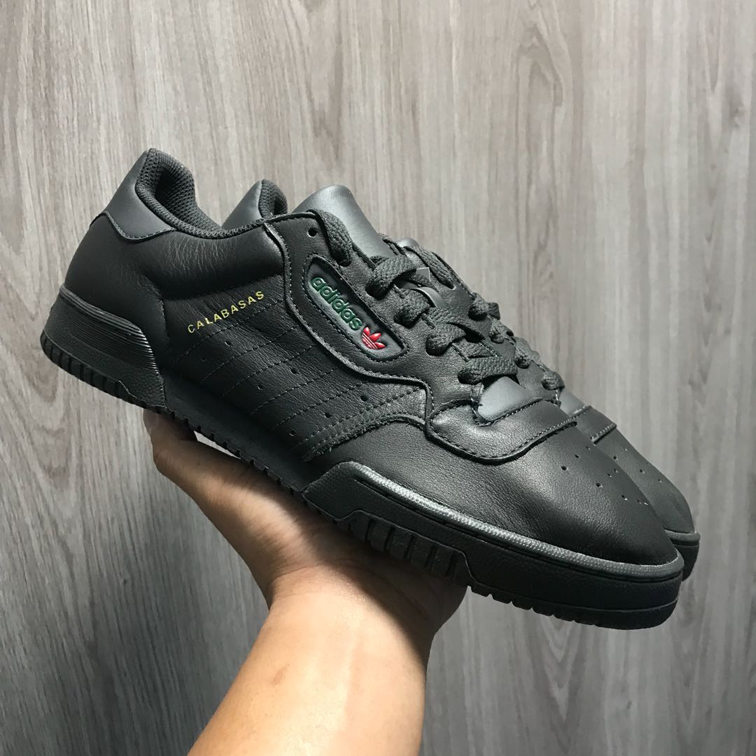 adidas yeezy powerphase black