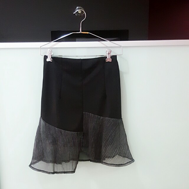 Wardrobe Clearance!: Black Mermaid Skirt, Women's Fashion, Bottoms ...
