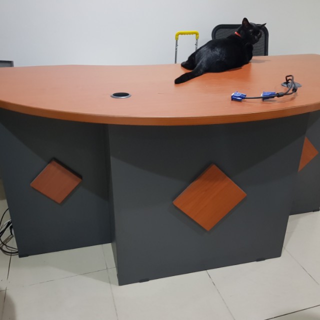 Desk cash & carry, Furniture & Home Living, Furniture, Tables & Sets