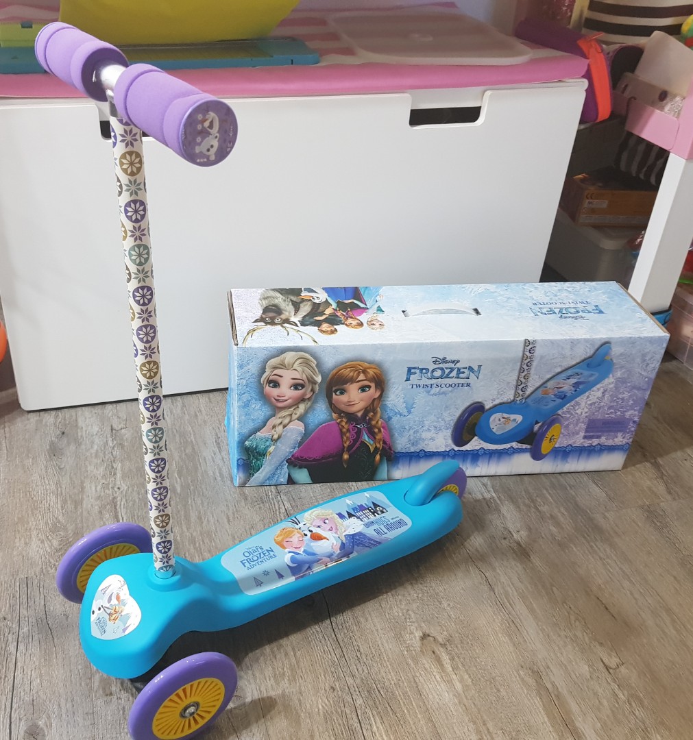 disney frozen three wheel scooter