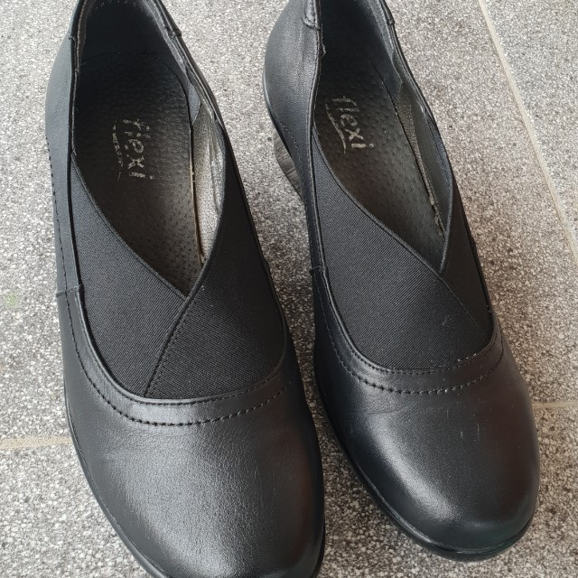 Flexi shoes, Women's Fashion, Footwear, Sneakers on Carousell