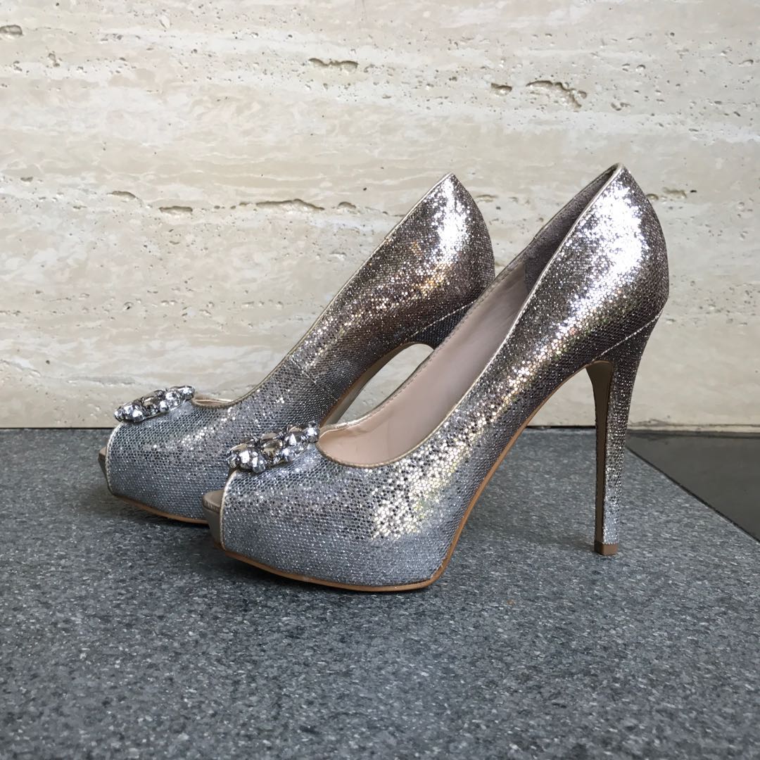 guess silver heels