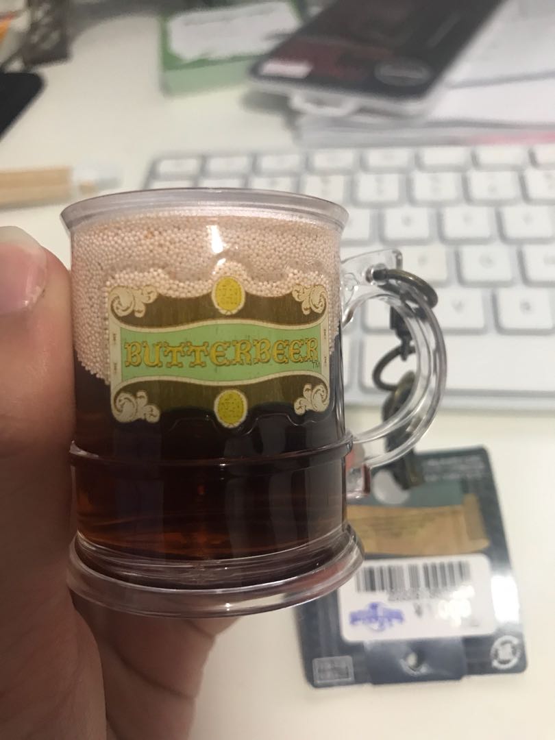 Harry Potter Butterbeer keychain, Everything Else on Carousell