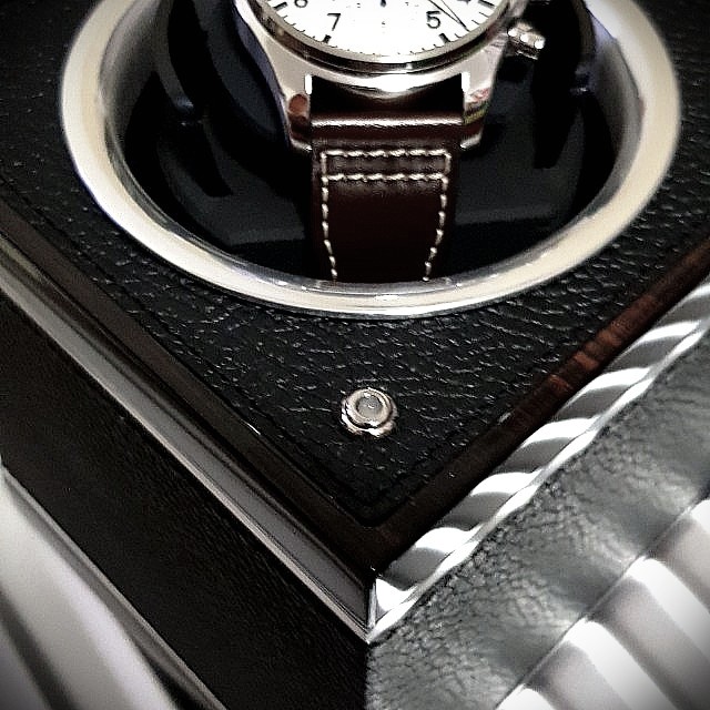 IWC Watch Winder (IWC boutique exclusive), Men's Fashion, Watches