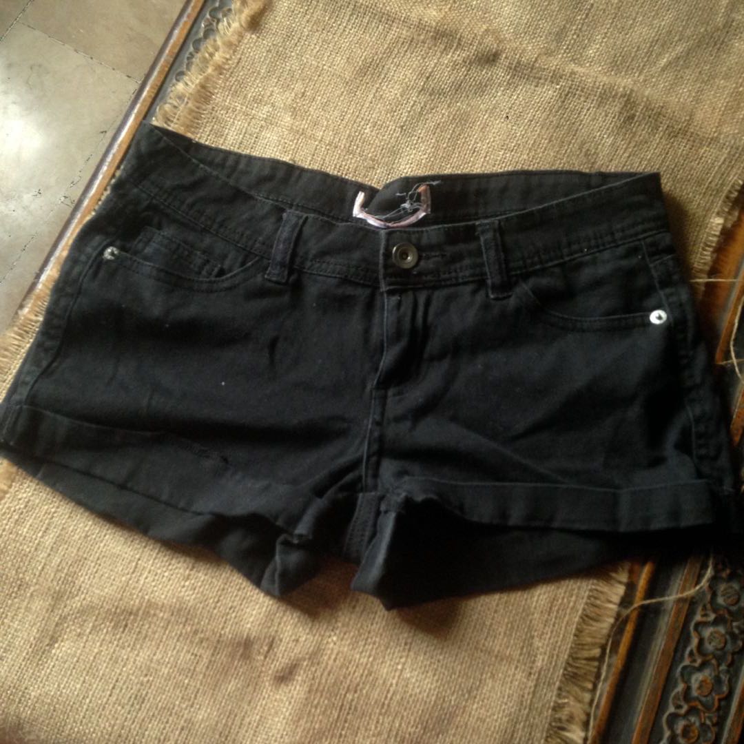 Low-waist Black Shorts (Category: Shorts) located in Manila. Submitted by vampirenugglet (Listing ID 163421319, Image 1). Description: MOP: BPI/Cebuana/LBC.