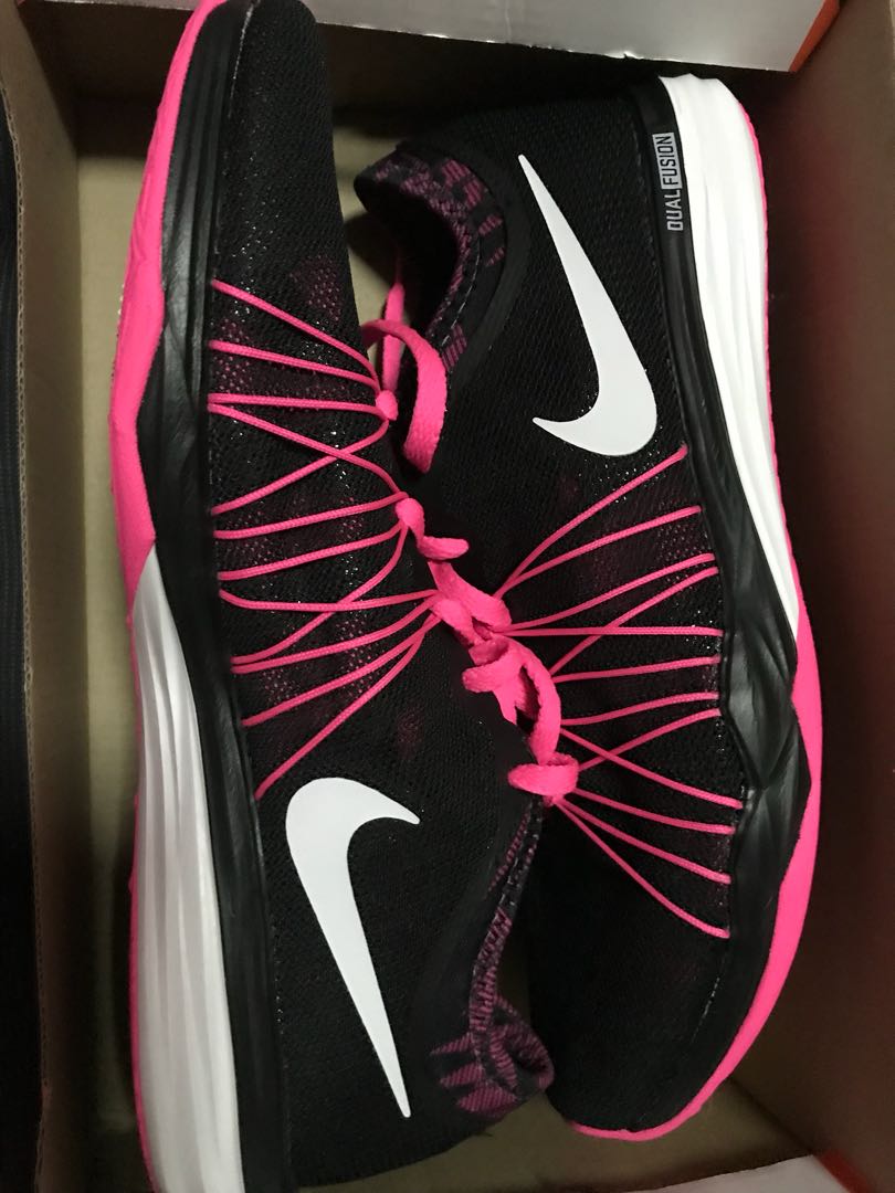 polvo caliente por favor no lo hagas Nike Training Dual Fusion Hit (Women's Running Shoes), Women's Fashion,  Footwear, Sneakers on Carousell