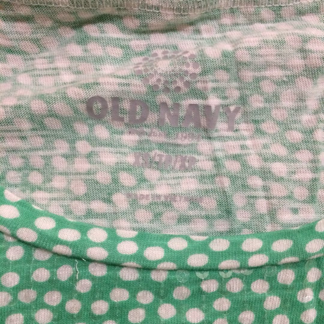 Old Navy Green Long-Sleeved Top (Category: Longsleeves) located in Makati City. Submitted by clawdjaa (Listing ID 163443144, Image 2). Description: Green top with small white polka dots and clear sequins sewed all over the front .