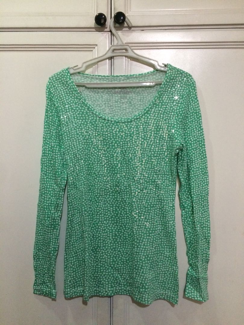 Old Navy Green Long-Sleeved Top (Category: Longsleeves) located in Makati City. Submitted by clawdjaa (Listing ID 163443144, Image 1). Description: Green top with small white polka dots and clear sequins sewed all over the front .