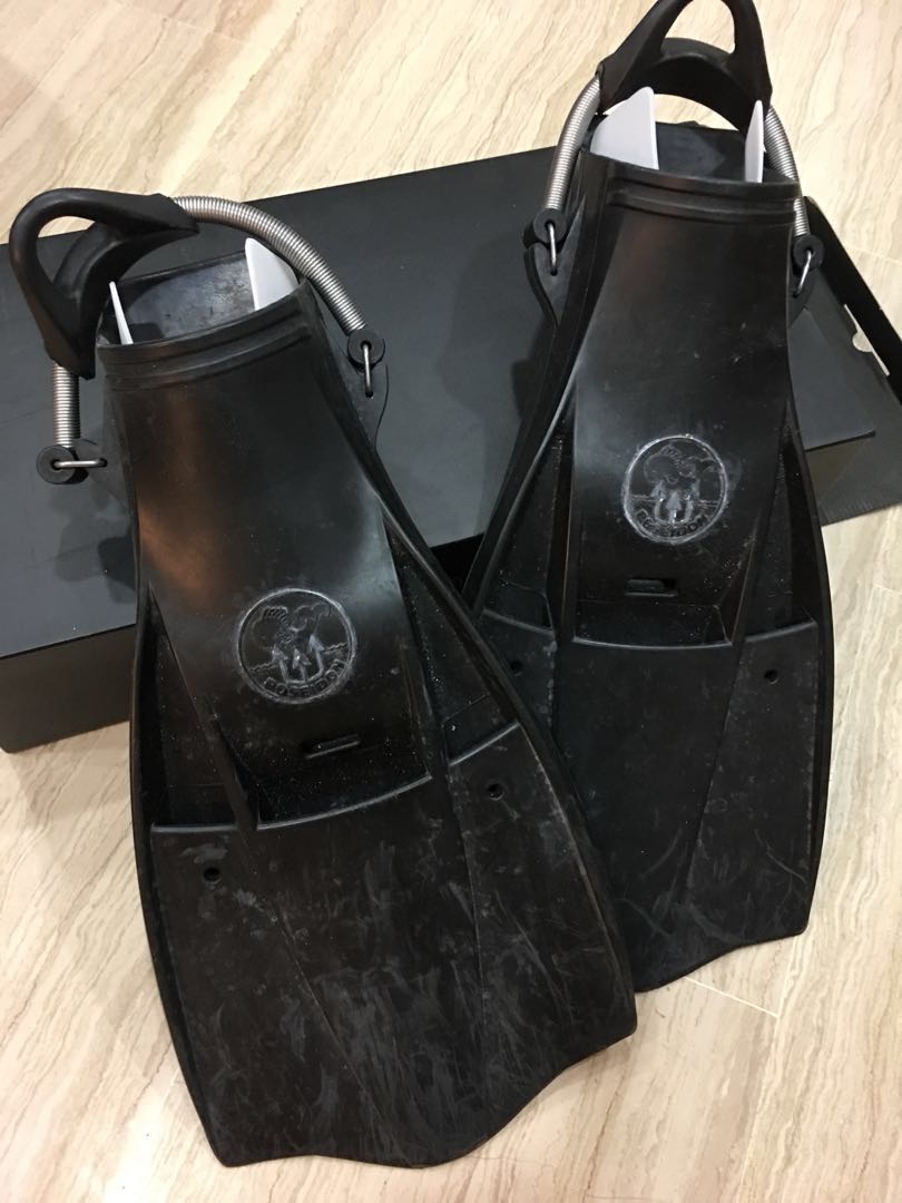 Poseidon Trident Jet Scuba diving snorkeling fins Large Black excellent condition, Sports