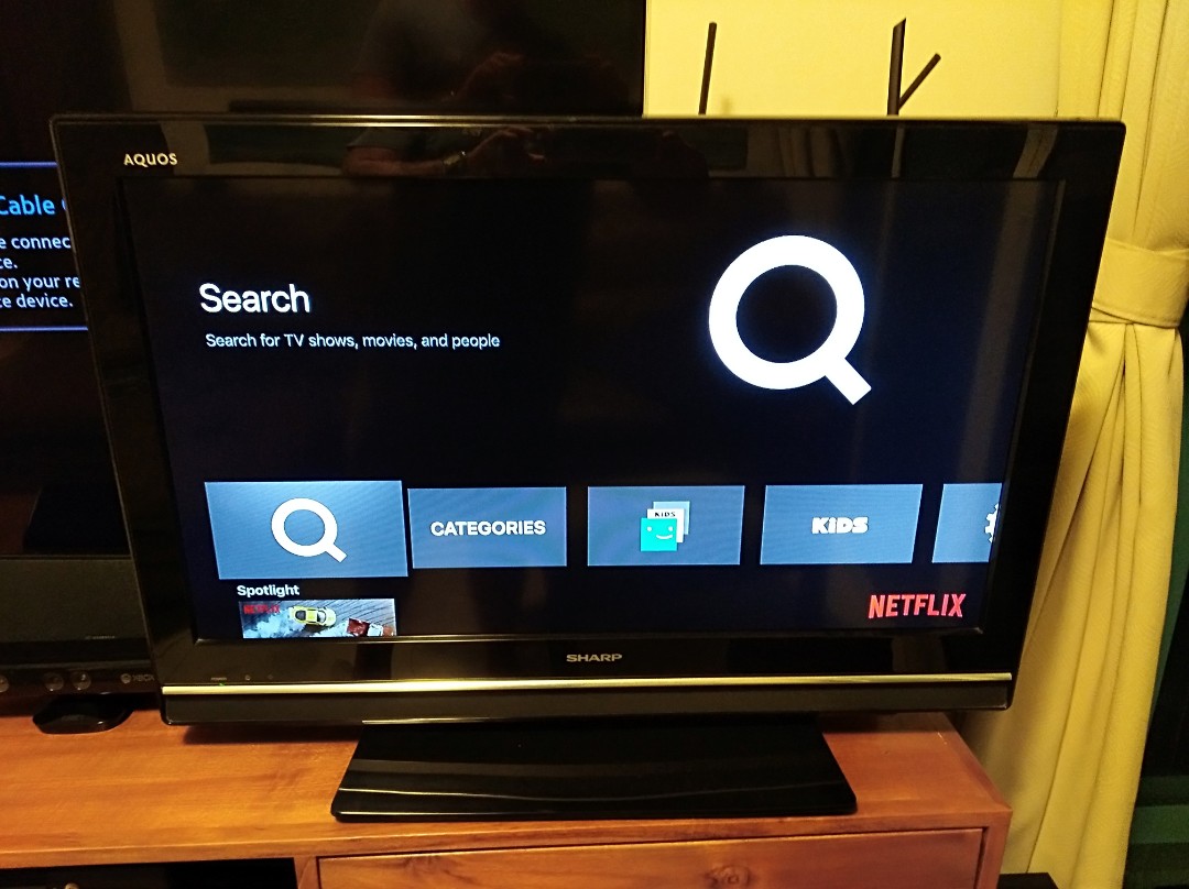 Sharp Aquos LCD 32in TV 2008, TV & Home Appliances, TV & Entertainment