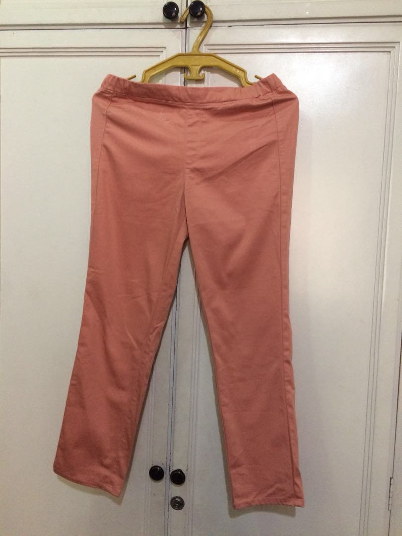 Uniqlo Pink Chinos (Category: Other Bottoms) located in Makati City. Submitted by clawdjaa (Listing ID 163450280, Image 1). Description: Pink chinos. Comfy fit and refreshing color! .