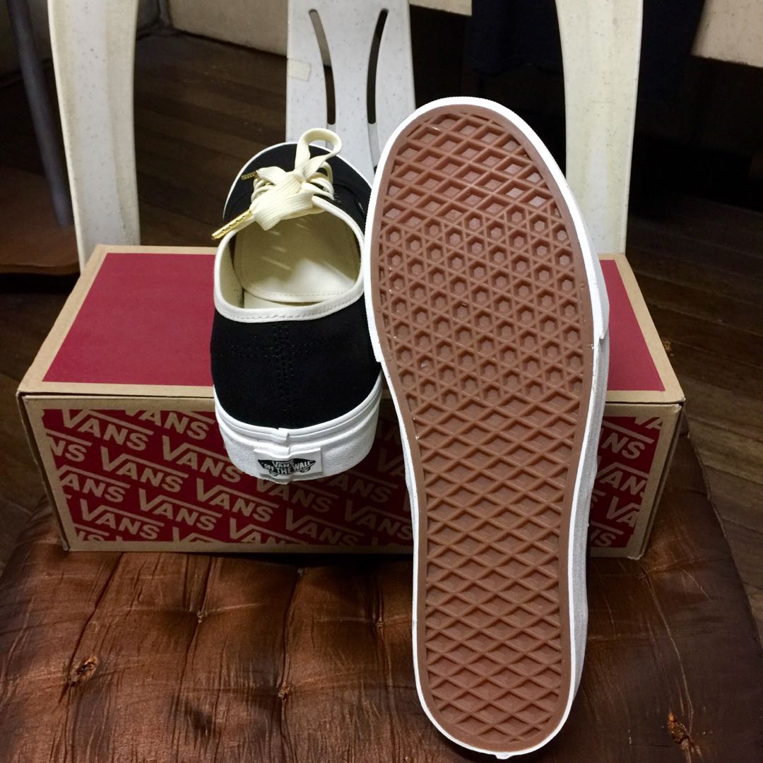 Vans black clearance bone outfit