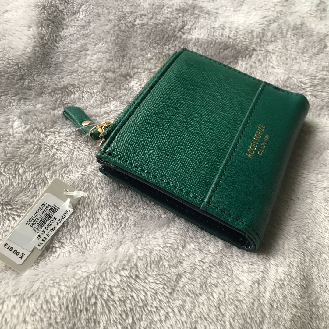 accessorize wallets