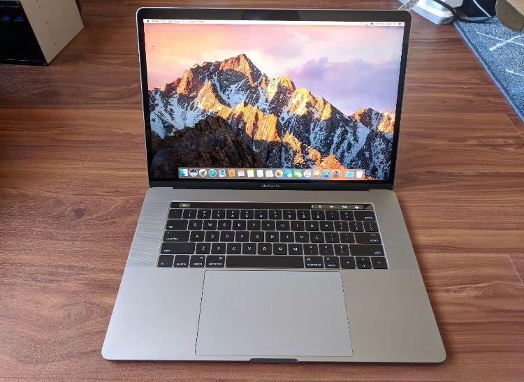Apple MacBook Pro 15” Touchbar 2016