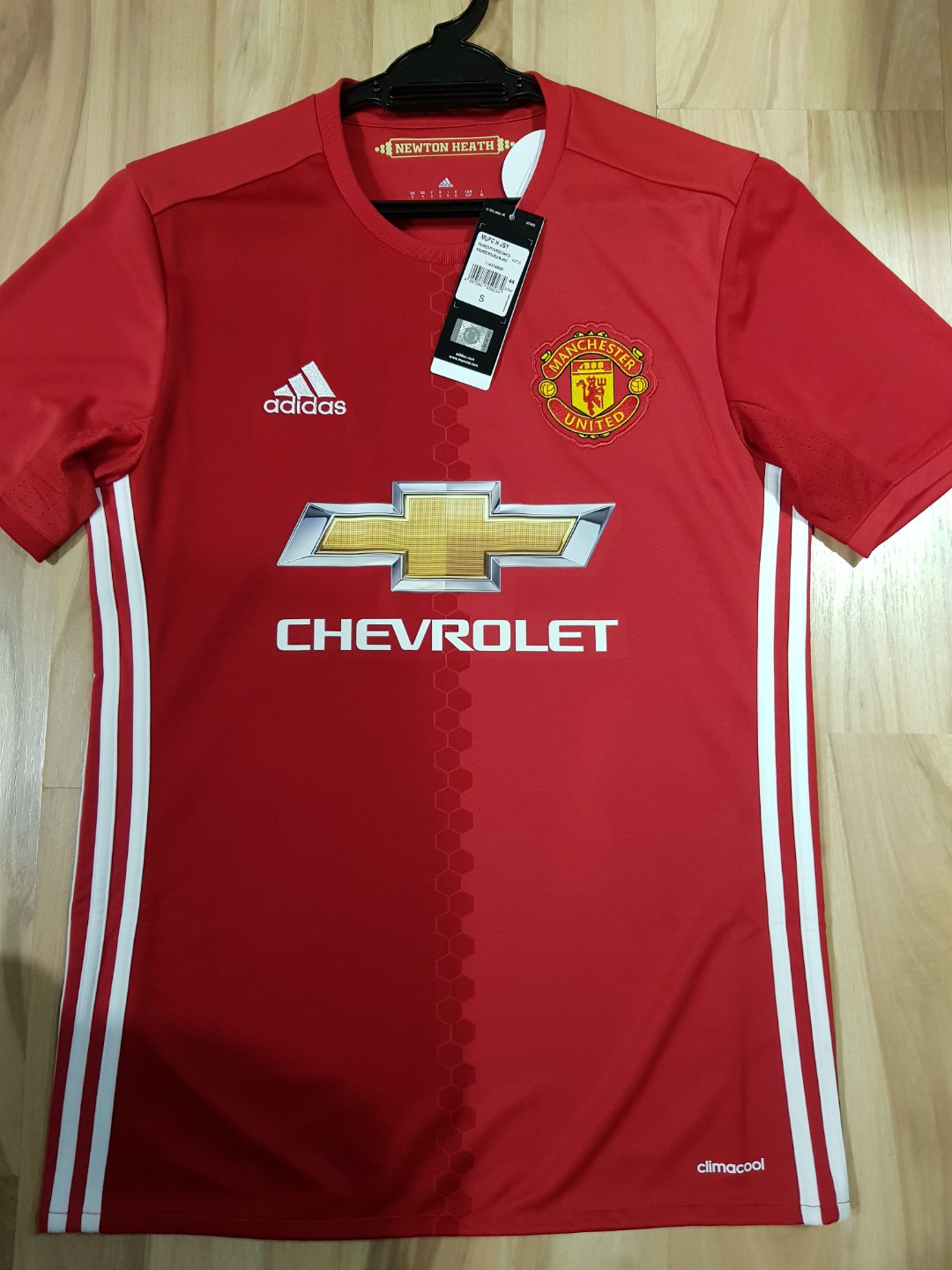 Bn Authentic Manchester United Jersey Sports Sports Apparel On Carousell