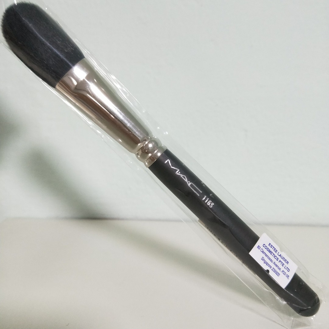 mac 116s blush brush
