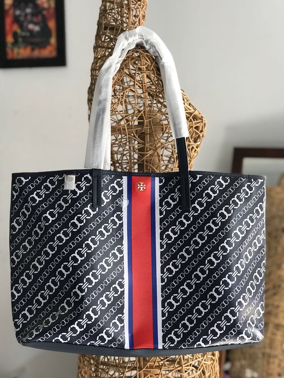 gemini link embossed medium shoulder bag