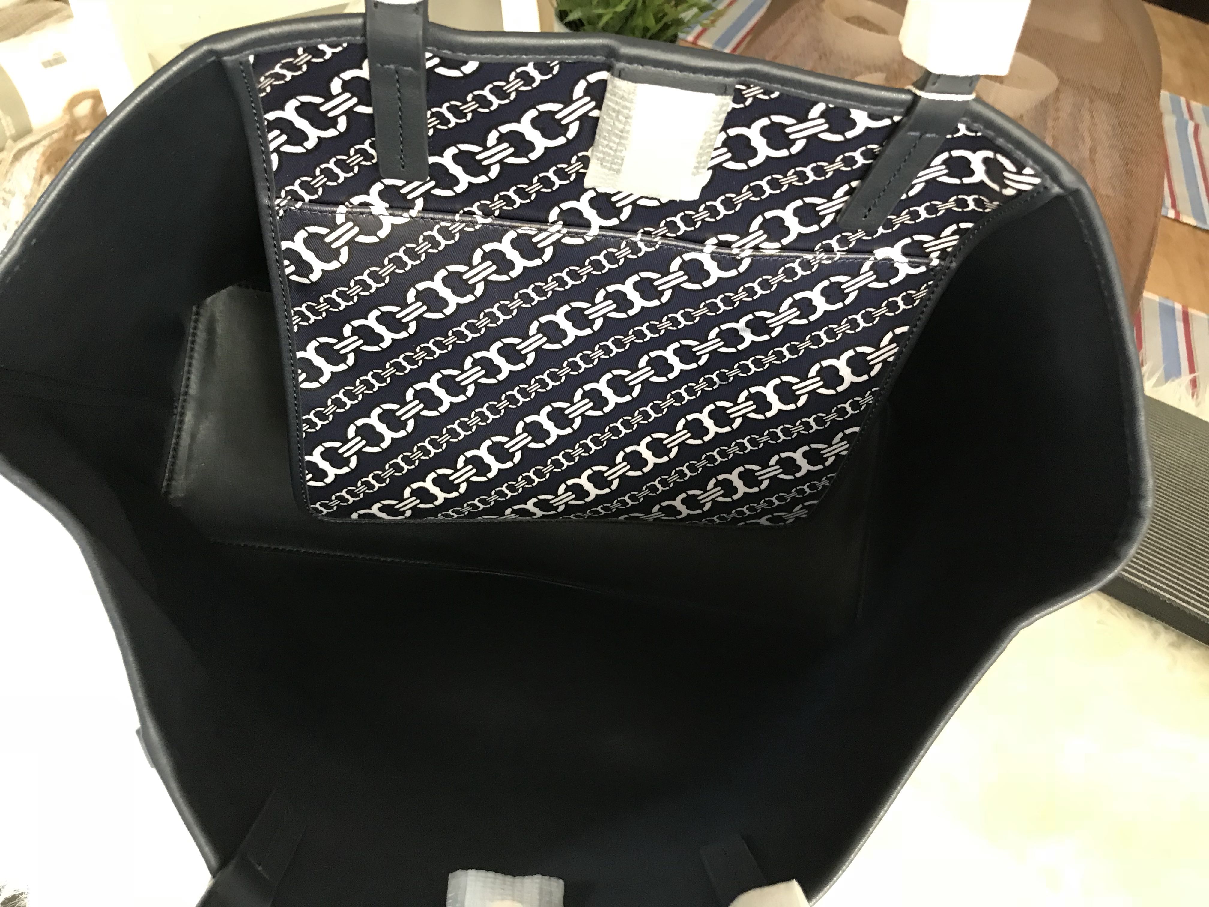 gemini link embossed medium shoulder bag