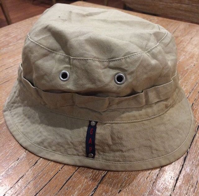 gap bucket hat