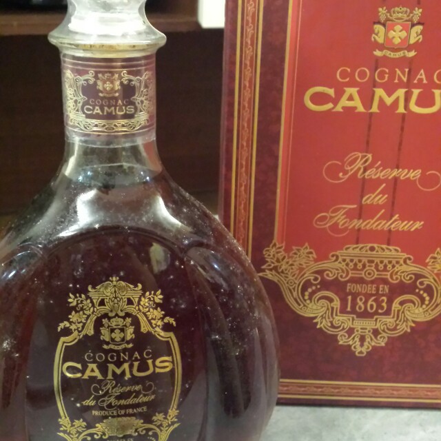 Cognac Camus Reserve du Fondateur, Food  Drinks, Alcoholic Beverages on  Carousell