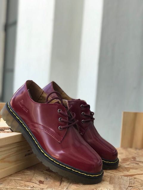 dr martens maroon low cut