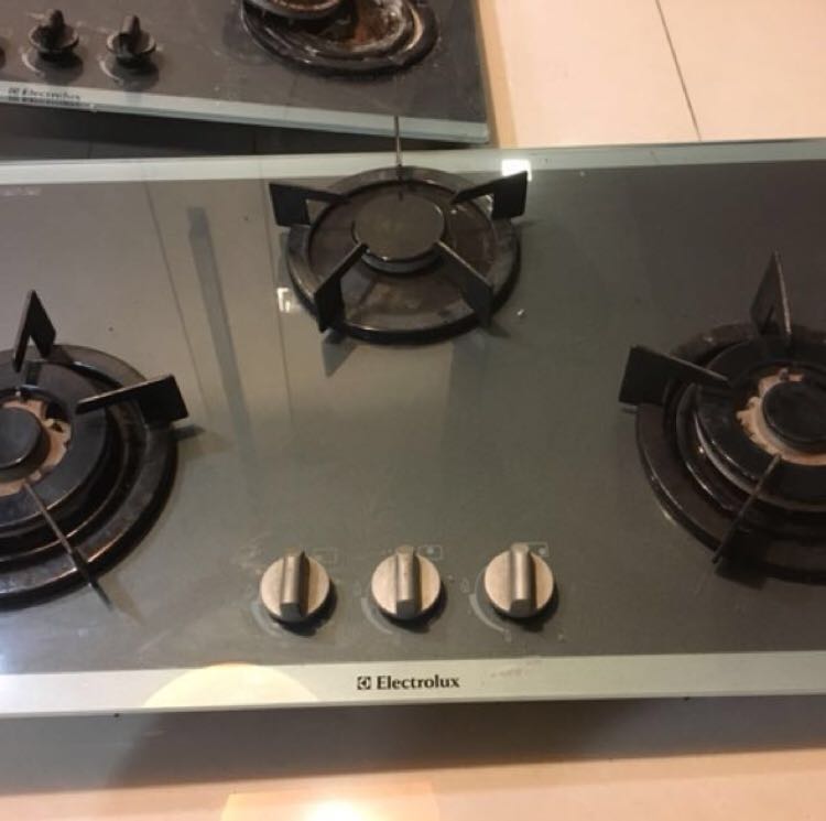Electrolux gas hob EGG7432S (2 sets), TV & Home Appliances, Kitchen Appliances, Hobs & Hoods on