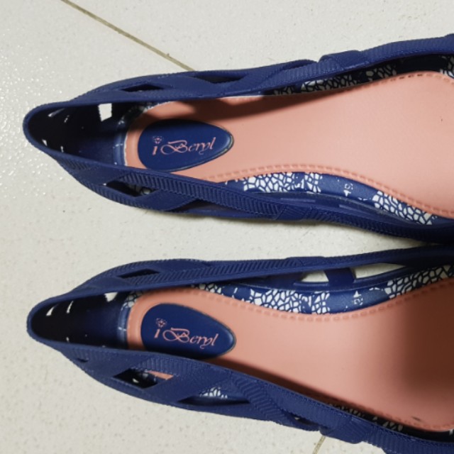 iBeryl Jelly Shoes Navy