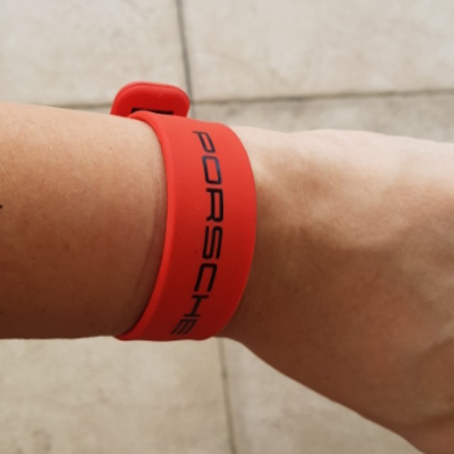 porsche usb thumbdrive wristband snap elastic 718 boxster cayman gts c2 carerra 911 cayenne macan spyder panamera gt3 rs c4 turbo 991 997 996 993 c2 914 981 987 982 8gig 8gb rs targa Car Accessories o...