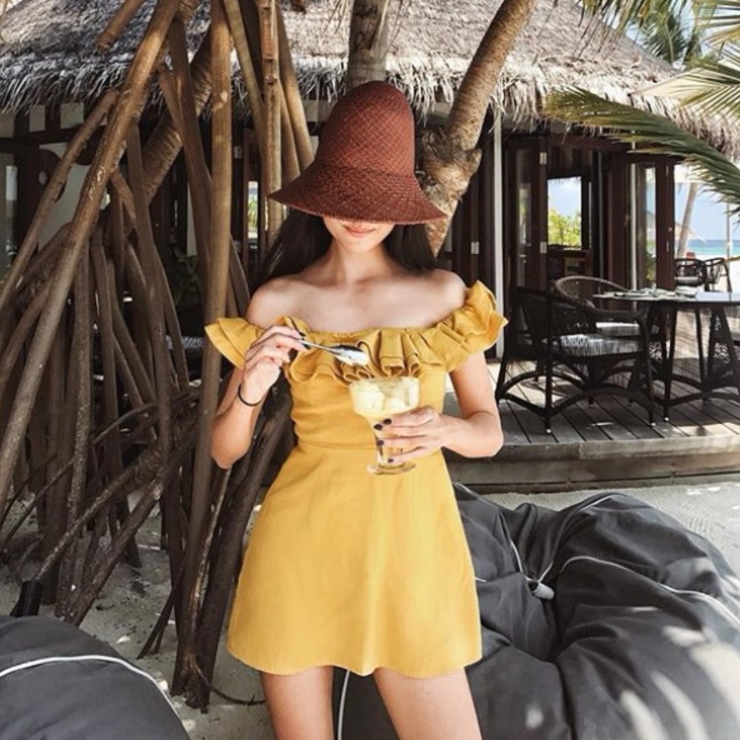 off shoulder beach outfit