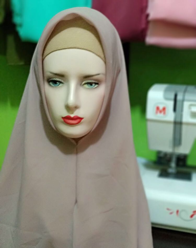 Segiempat Instanjilbab Tidak Pasaran Womens Fashion Muslim